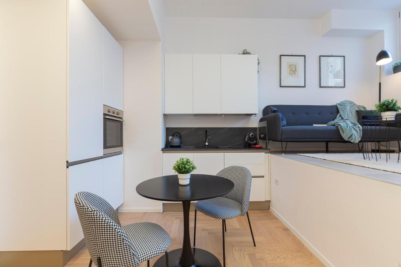 I Host Apartment - Val Strona Милан Экстерьер фото