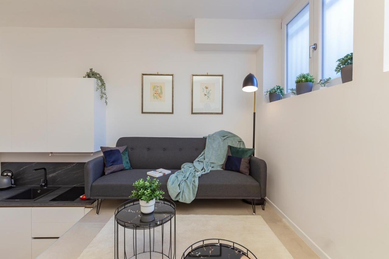 I Host Apartment - Val Strona Милан Экстерьер фото
