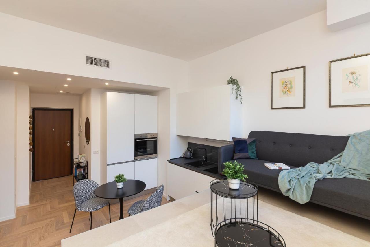 I Host Apartment - Val Strona Милан Экстерьер фото